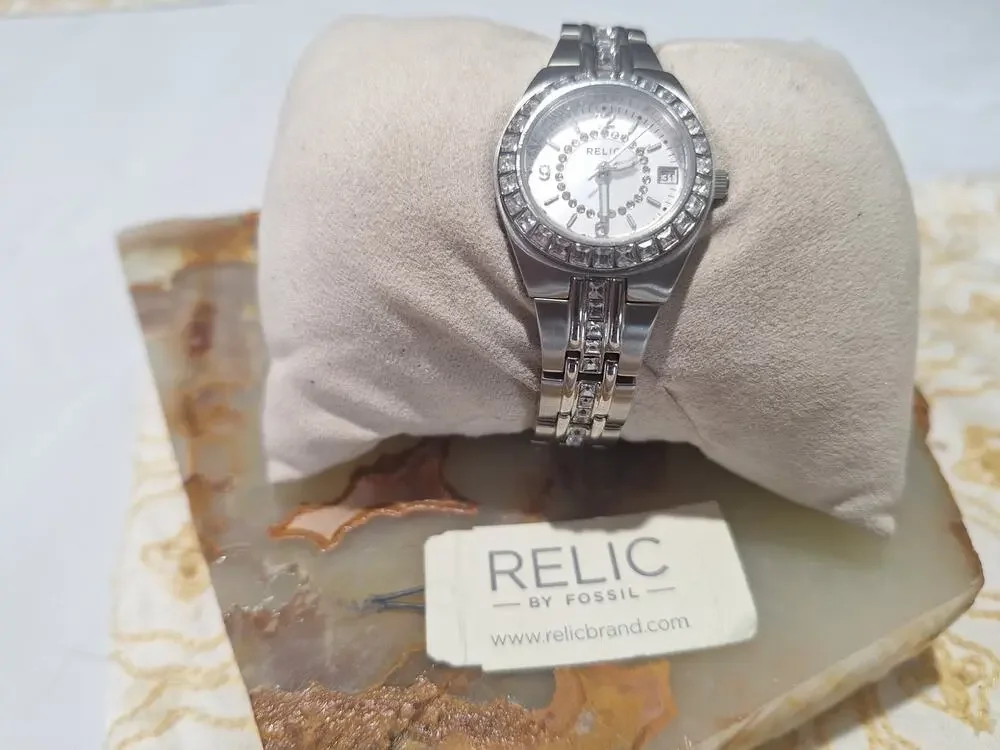 Relic by Fossil ZR11788 Women's Crystal Quartz Date Watch 25.3mm New Battery